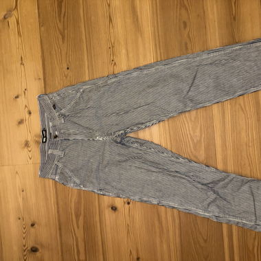 Pantaloni Vans a righe