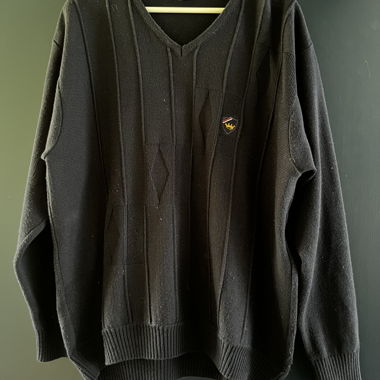 Dunkelblauer Wollpullover
