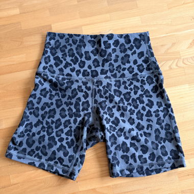 lululemon leo shorts grau tight s 4