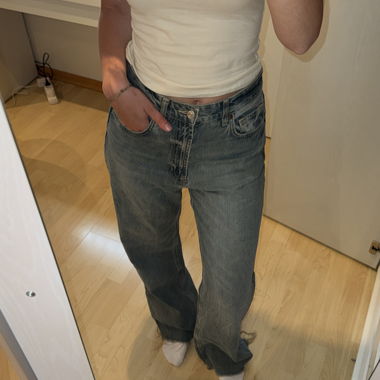 Jeans Zara à jambes larges