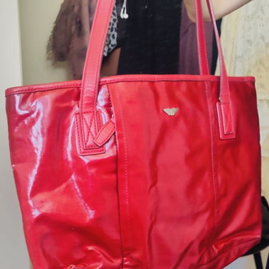 Tasche mit Reissverschluss ,,Lack-Optik,,