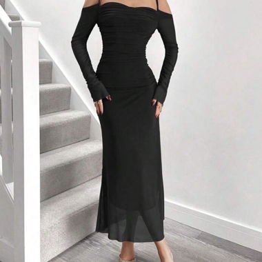 Schwarzes Off-Shoulder Kleid