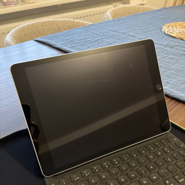iPad 9a generazione, Smart Keyboard, Penna 1a generazione