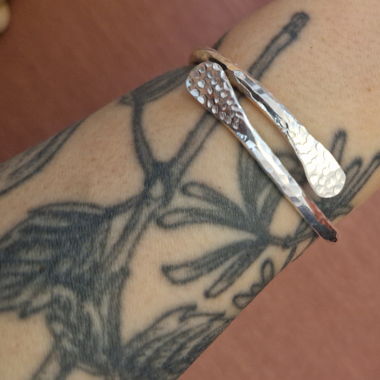 Bracelet jonc artisanal martelé