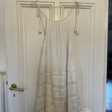 Alice and Olivia white cotton sun dress 