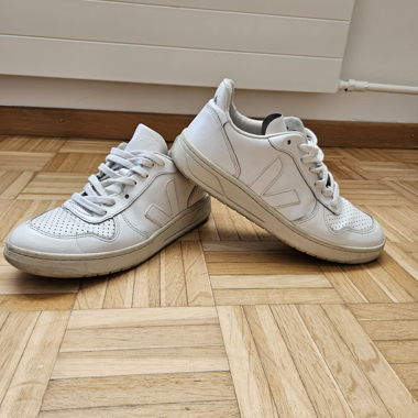 VEJA weisse Sneaker