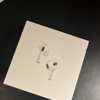 AirPods 3 MagSafe Charging Case