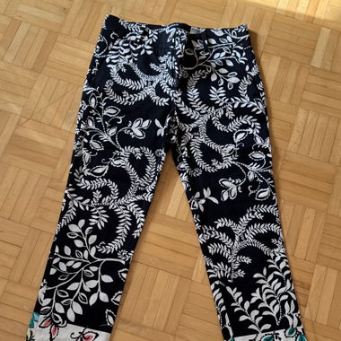 Schöne Stoffhose, Gr. 34, nie getragen 
