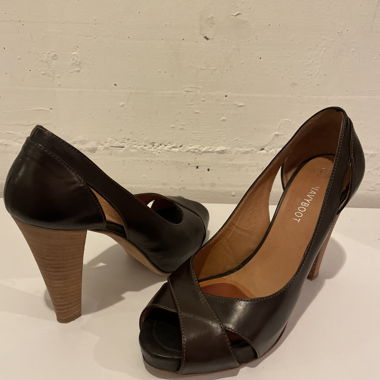 NAVYBOOT Décolleté peeptoe marroni con tacco alto