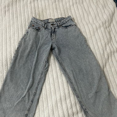 Pantalon Motel taille basse bleu clair