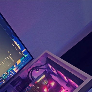 Gaming PC mit Equipment