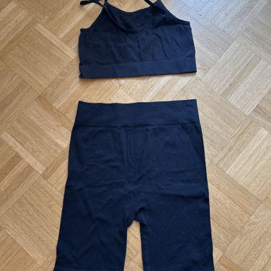 Completo sportivo nero