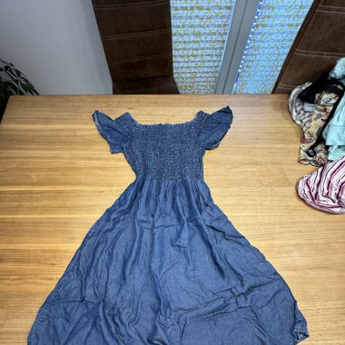 Blaues Kleid