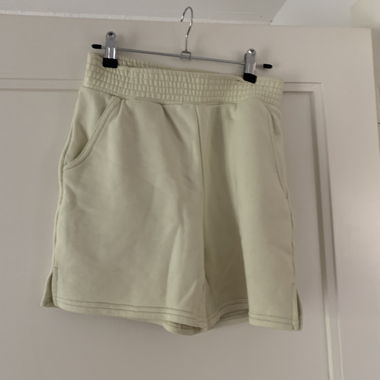 Short ensemble Bershka XS