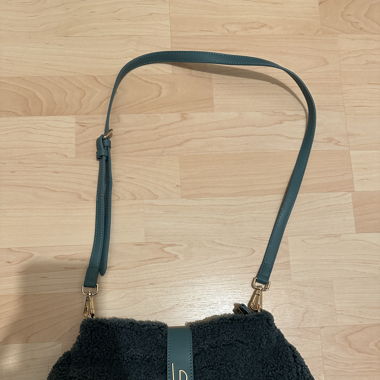 Dark green teddy bag