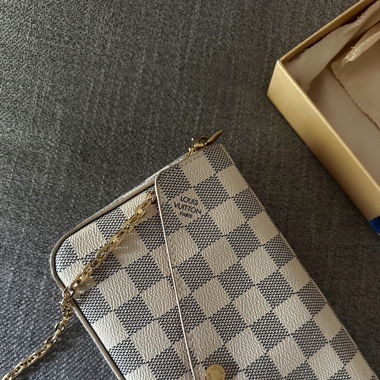 Pochette Félicie Louis Vuitton
