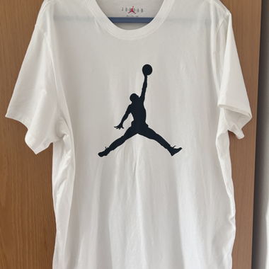 T-shirt Jordan bianco