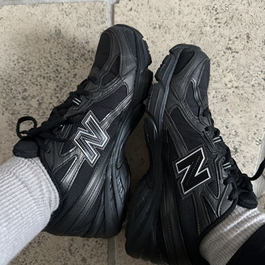 Baskets New Balance U740 noires
