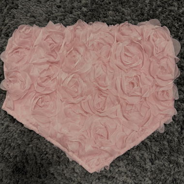 Haut rose en forme de cœur