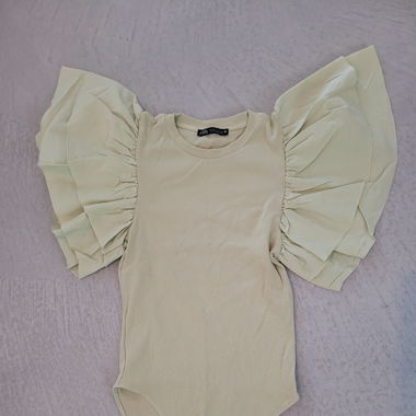 Body con manica ad "ala"