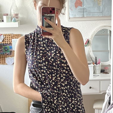 geblümelte Bluse
