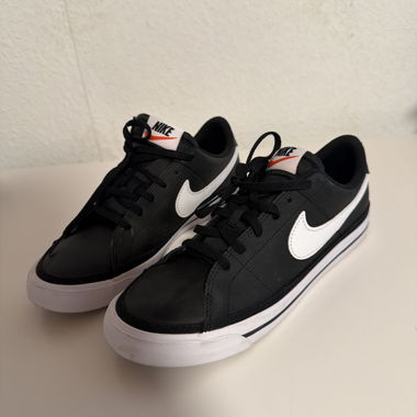 Black Nike Sneakers