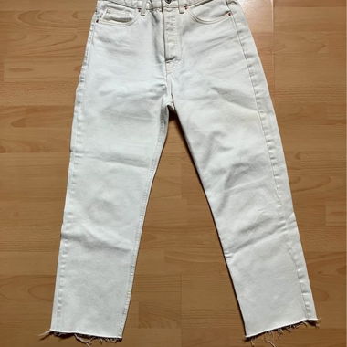White Zara jeans size 36, raw hems