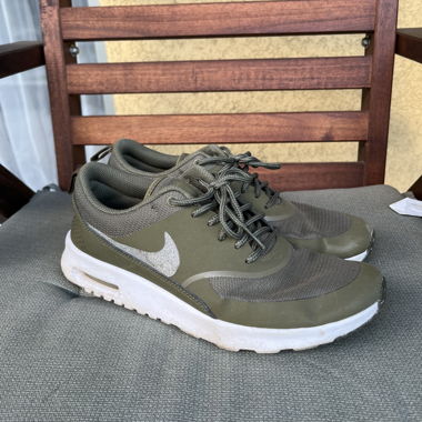 Grüne Nike