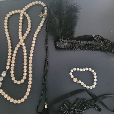 1920s costume set Pearl & Sequin Necklaces