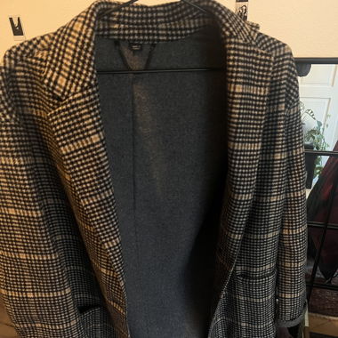 AllSaints Mantel