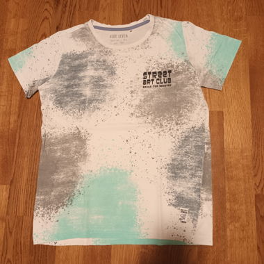 Street art club t-shirt
