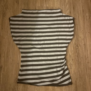 Gestreiftes ärmelloses Top