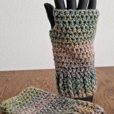 Handmade gloves