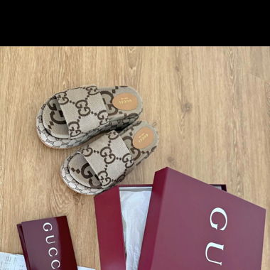 Gucci slides neu zu verkaufen 