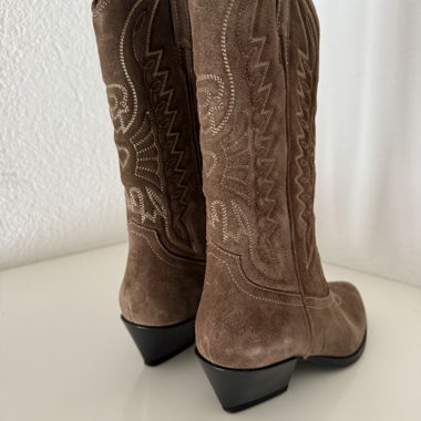 Stivali da cowboy nuovi