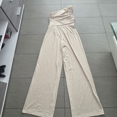Beige Hosenkombination