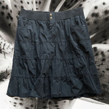Schwarzer Maxi-Rock mit Volants
