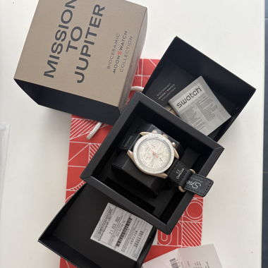 Swatch MoonSwatch Jupiter 