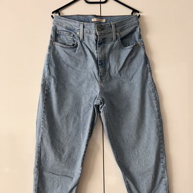 Levi's High Waisted Mom Jeans