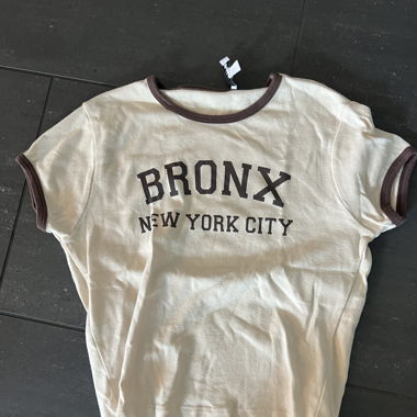 T-Shirt von Sudued
