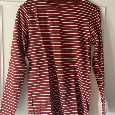 gestreiftes Langarmshirt