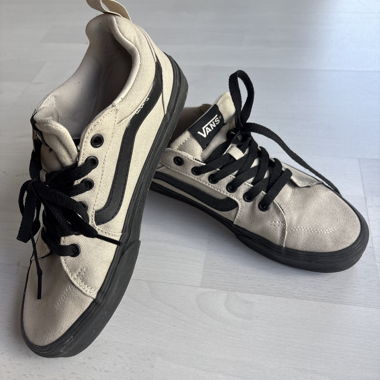 Sneakers Vans beige e nere