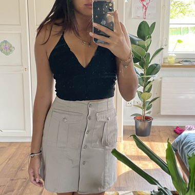 Beige skirt💛