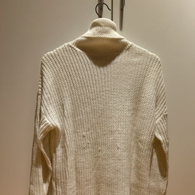 Weisses Strickkleid