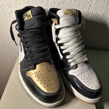Nike Air Jordan 1 "Gold Top 3"