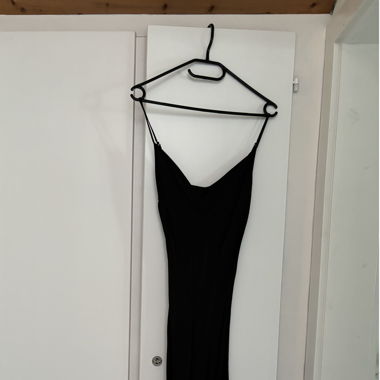 long black dress🐈‍⬛