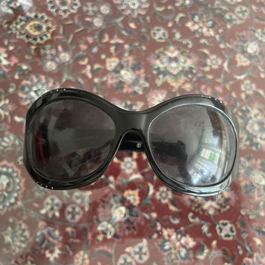 Lunettes de soleil noires Gianfranco ferré