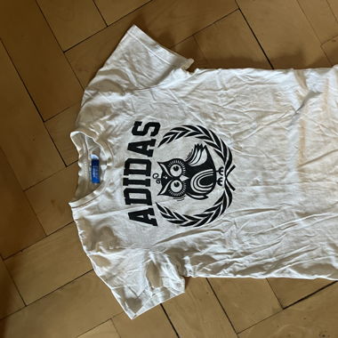 Adidas vintage t-shirt