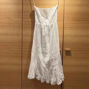 weißes Sommerkleid