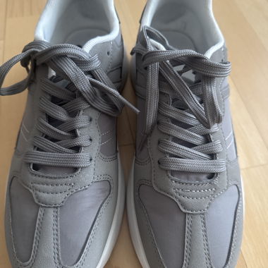 Grey Sneakers Gr. 40